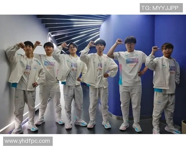 BLG战队勇夺冠军展现团队实力与个人风采的完美结合