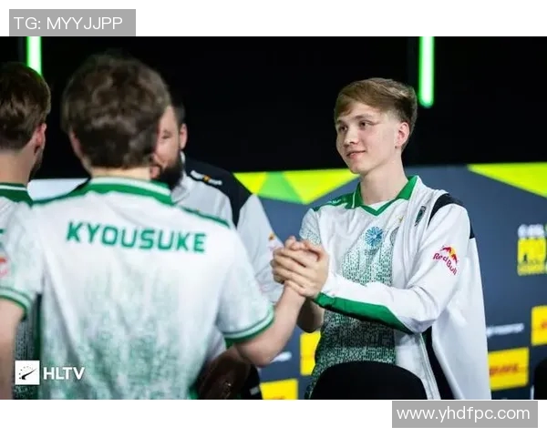 Falcons战队在CS2赛事中逆袭突围展现强大实力与团队默契 Falcons战队在CS2赛事中逆袭突围展现强大实力与团队默契